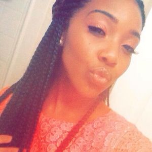 Meet your Posher, Crystal